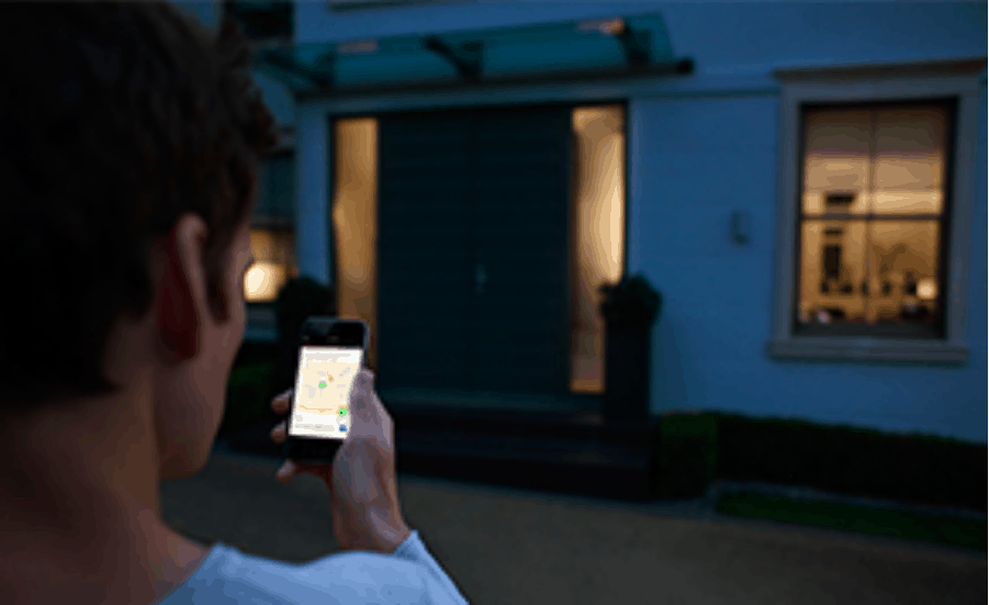 Philips HUE Single White Bulb - Geo fencing technology