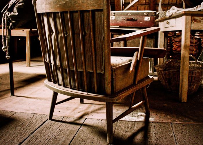 Prevent damages in storage spaces - Frient Smart Humidity Sensor